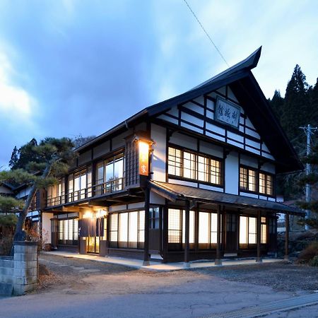 宿屋白金家 Yadoya-Shiroganeya 1日1組限定2名から8名様まで 全館貸切り 伝統的建造物の旅籠宿 Traditional Culture Experience Nagano Dış mekan fotoğraf