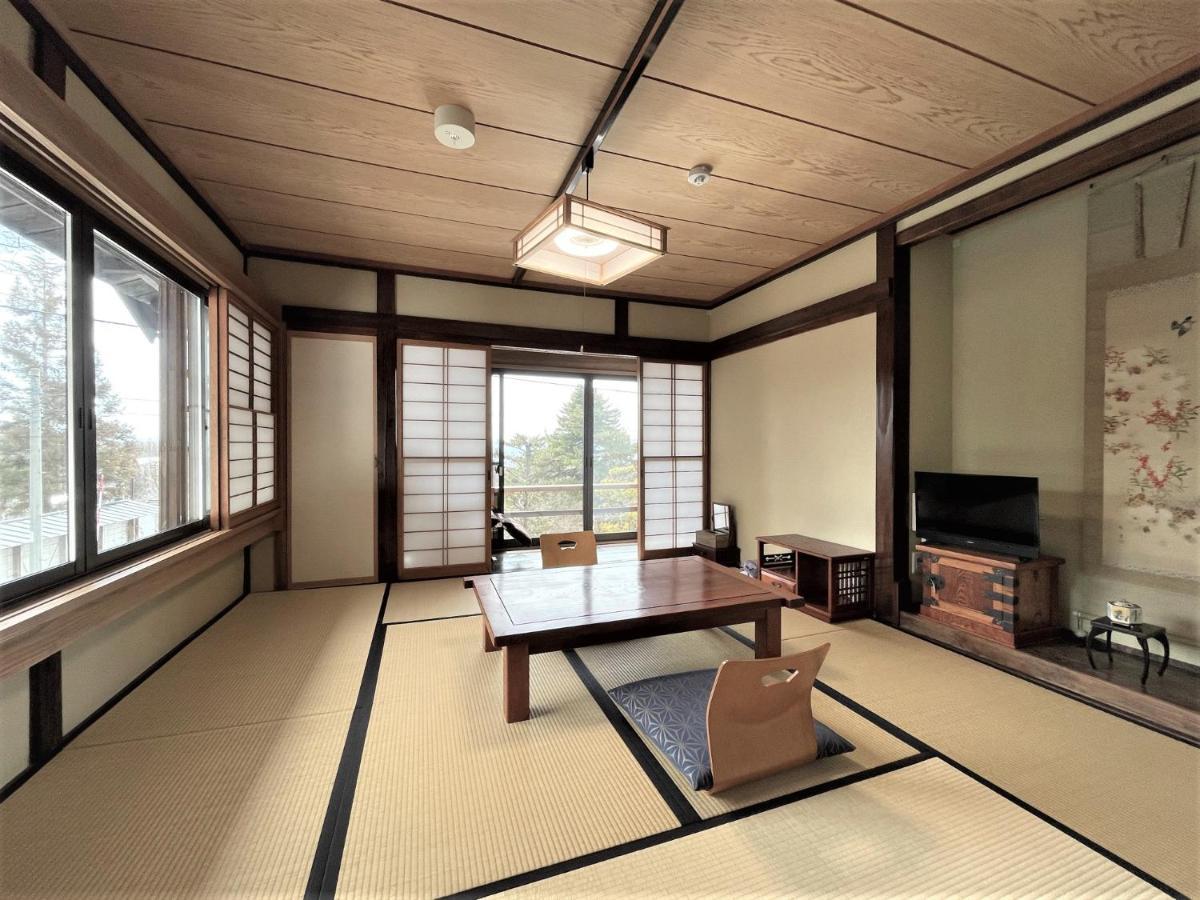 宿屋白金家 Yadoya-Shiroganeya 1日1組限定2名から8名様まで 全館貸切り 伝統的建造物の旅籠宿 Traditional Culture Experience Nagano Dış mekan fotoğraf