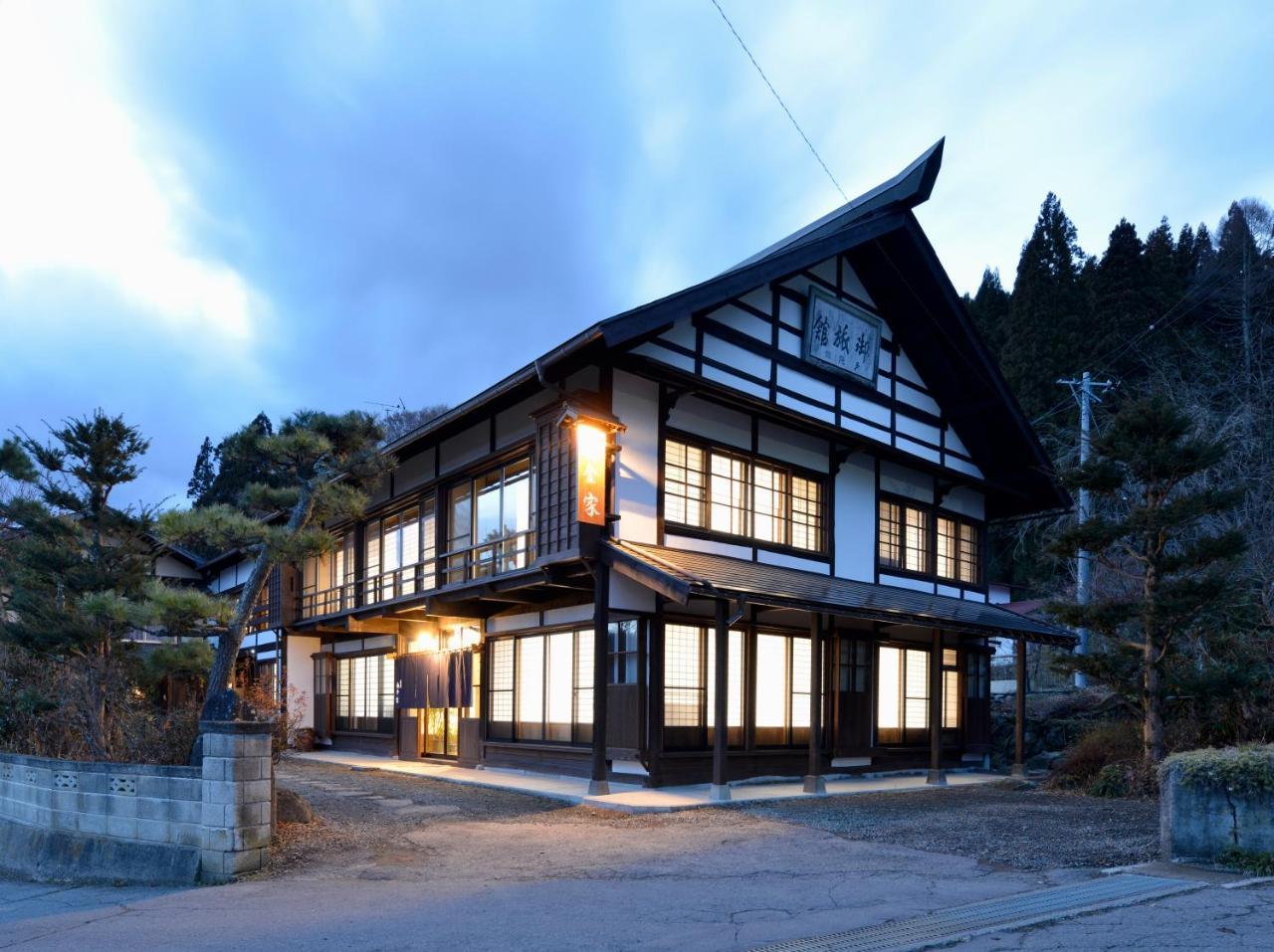 宿屋白金家 Yadoya-Shiroganeya 1日1組限定2名から8名様まで 全館貸切り 伝統的建造物の旅籠宿 Traditional Culture Experience Nagano Dış mekan fotoğraf
